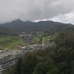 3 Rooms Apt @ Crown Imperial Court