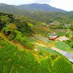 3 Rooms Apt @ Crown Imperial Court